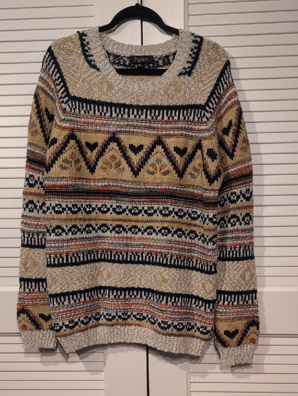 Papillon Women's Crewneck Sweater NWT Size  L - Picture 2 of 7